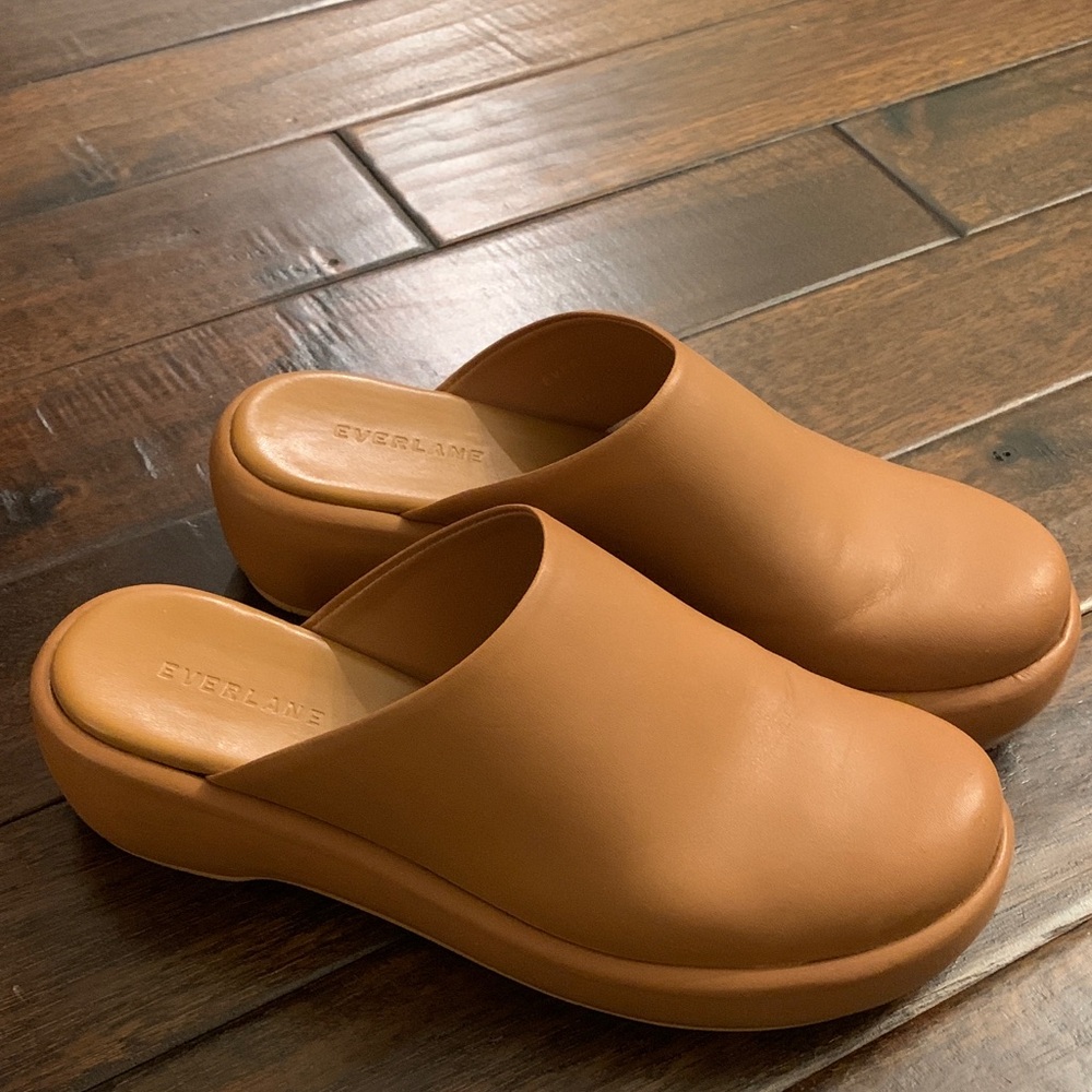 Everlane Camel Leather The Puffa Flatform Slip-On Clogs size 8.5